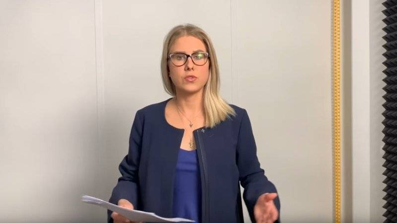 Любовь Соболь - Руслан Осташко - Политолог рассказал, как Соболь избивает малолетнюю дочь после политических неудач - polit.info - Москва