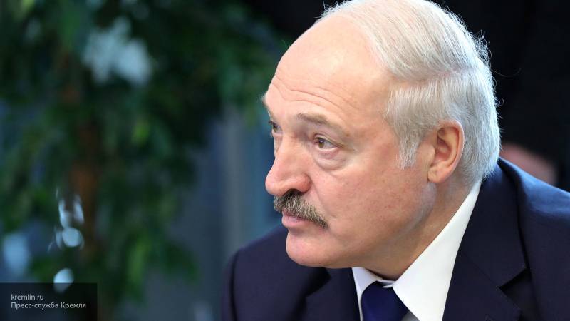 Александр Лукашенко - Алик Ливадный - Лукашенко считает, что Белоруссия нужно учиться защищаться самостоятельно - nation-news.ru - Белоруссия
