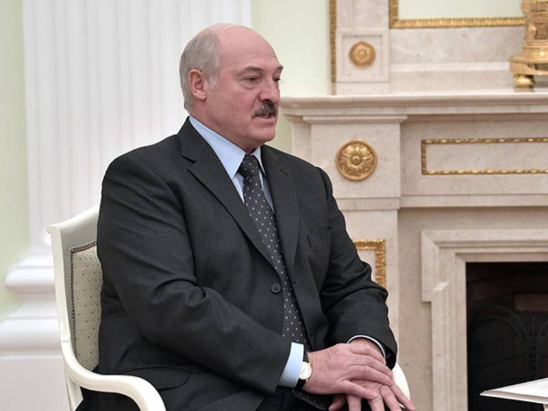 Лукашенко пригрозил белорусам Россией и НАТО - news.ru - Москва - Россия - США - Белоруссия - Минск