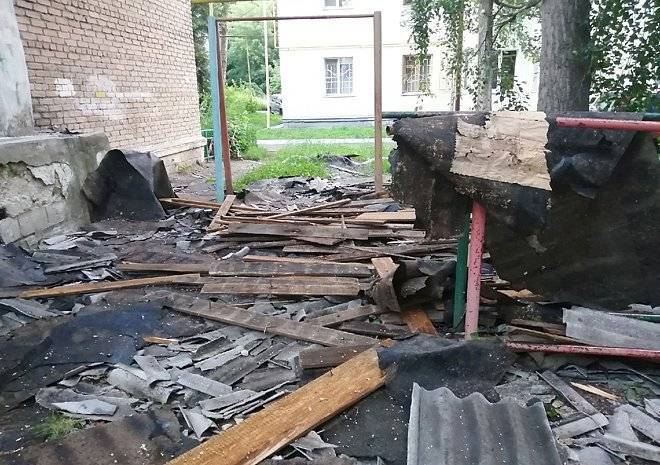 В Приокском рабочие завалили строительным мусором детскую площадку - ya62.ru - Рязань - Приокск