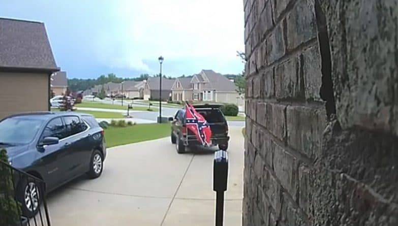 «Я не смогу вам заплатить»: Семья афроамериканцев уволила подрядчика, приехавшего с флагом конфедератов на машине - usa.one - Техас - Германия - шт. Джорджия
