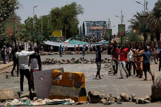 Омар Аль-Башира - Суданская оппозиция заявила о готовности к переговорам с военным советом - aif.ru - Судан - Эфиопия