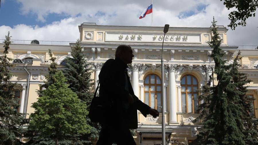 Михаил Задорнов - Центробанк принял решение завершить санацию банка «Открытие» - iz.ru - Россия - Санкт-Петербург