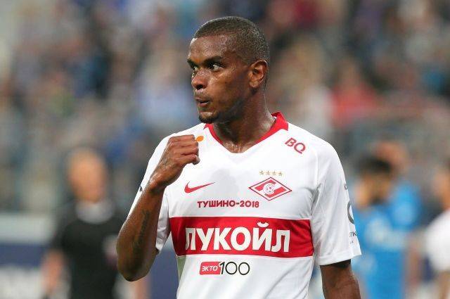 Sport24: «Спартак» обсуждает с китайским клубом переход Фернандо - aif.ru - Москва - Россия - Шанхай