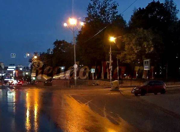 Машина без водителя устроила ДТП в центре Смоленска - readovka.ru - Смоленск
