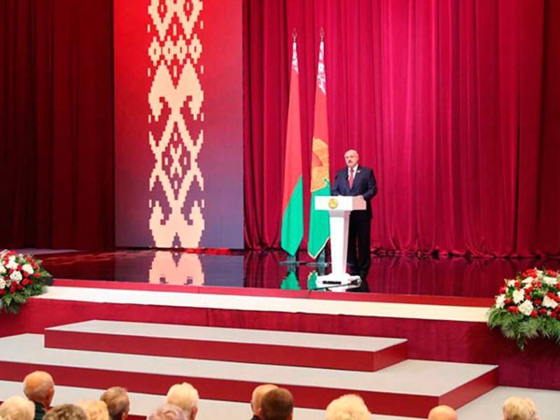 Лукашенко назвал выборы экзаменом для власти - news.ru - Белоруссия