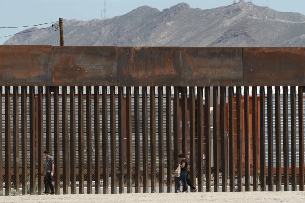 Дональд Трамп - Верховный суд США разрешил использовать $2,5 млрд из средств Пентагона на строительство стены с Мексикой - rtvi.com - США - Мексика - шт. Калифорния - шт. Аризона - штат Нью-Мексико