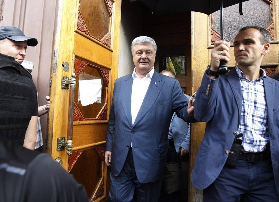 Петр Порошенко - Порошенко с семьей покинул Украину – СМИ - m24.ru - Украина - Турция - Стамбул