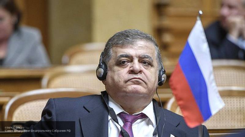 Владимир Зеленский - Владимир Джабаров - Кирилл Тимошенко - Егор Малков - Джабаров прокомментировал идею офиса Зеленского создать русскоязычный канал - nation-news.ru - Россия - Украина