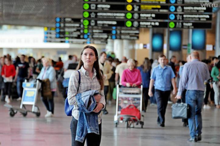 Более 20 рейсов задержали и отменили в столичных аэропортах - vm.ru - Москва - Москва