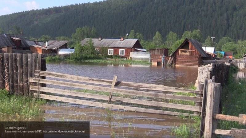 Софья Алимова - Уровень воды в реке Ия в Иркутской области преодолел отметку в девять метров - nation-news.ru - Иркутская обл. - Байкальск
