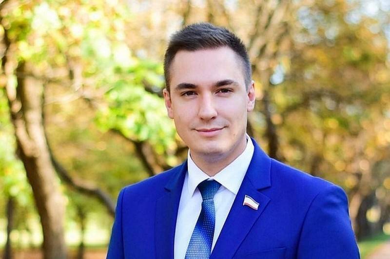 Владимир Зеленский - Антон Кориневич - «Только в больных головах»: В Крыму раскритиковали очередной план Киева по «возвращению» полуострова - pravdoryb.info - Россия - Украина - Крым