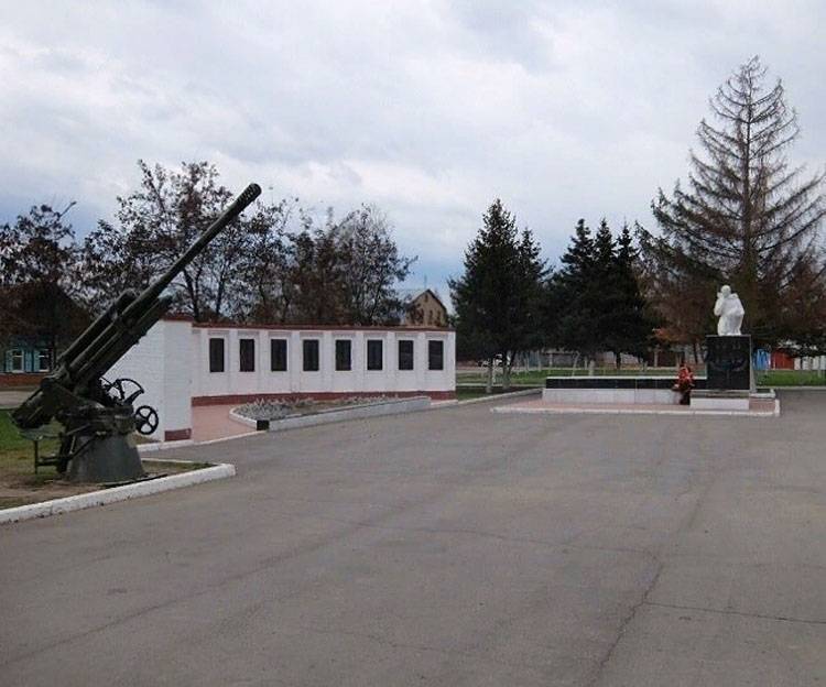 Подростки осквернили воинский мемориал в Саратовской области - topwar.ru - Россия