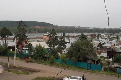 Федеральную трассу перекрыли из-за паводка в Иркутской области - lenta.ru - Иркутская обл. - Красноярск - Иркутск - Братск