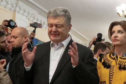 Петр Порошенко - Алексей Порошенко - Марин Порошенко - Назван пункт назначения покинувшего Украину Порошенко - lenta.ru - Норвегия - Украина - Киев - Турция - Германия - Франция - Мальдивы - Испания - Эмираты - Стамбул