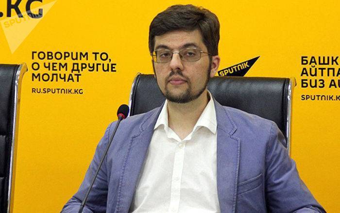 Эмомали Рахмон - Сооронбая Жээнбеков - Мендкович назвал путь решения конфликта на границе Таджикистана и Кыргызстана - ru.armeniasputnik.am - Узбекистан - Киргизия - Таджикистан