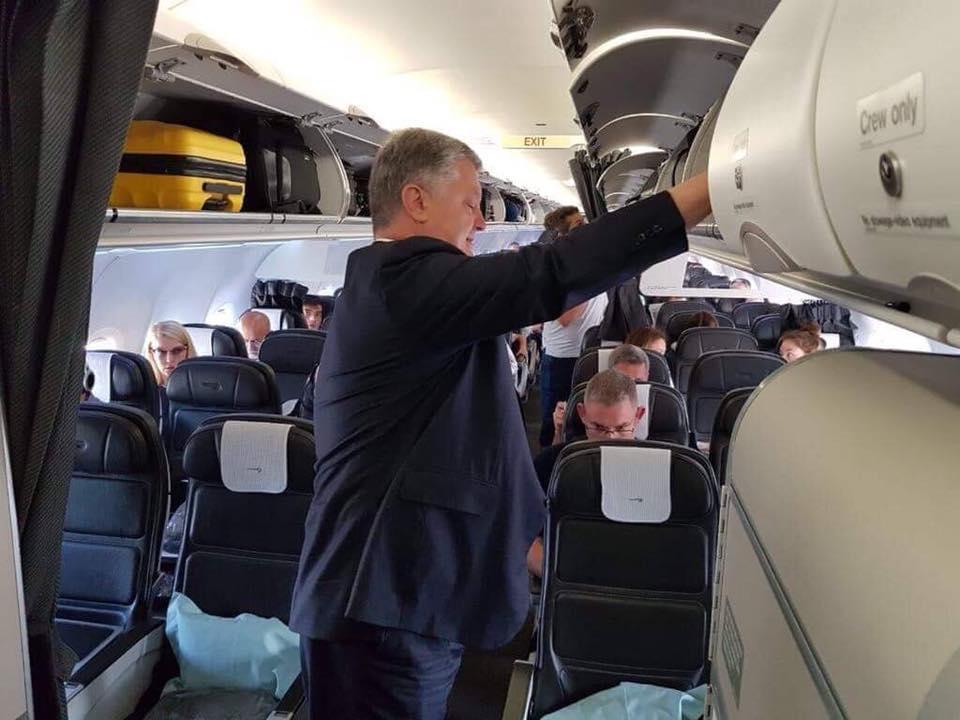 Петр Порошенко - Срочно: Порошенко покинул Украину - elise.com.ua - США - Украина - Англия - Турция - Стамбул