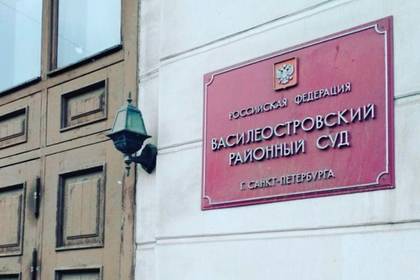 Адольф Гитлер - Бенито Муссолини - Гулявшего полуголым россиянина арестовали за показ свастики - lenta.ru - Санкт-Петербург - Германия - Иркутск