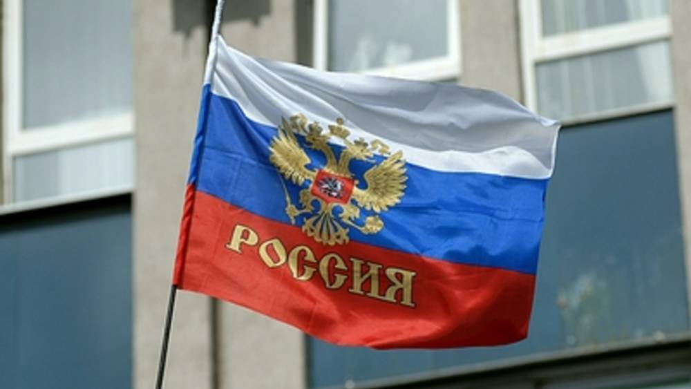 Алексей Навальный - "Гори, Россия!": Хайпующих на унижении флага и герба России звезды заподозрили в "плохом воспитании" - tsargrad.tv - Россия - Грузия - Царьград - Тбилиси - Саранск