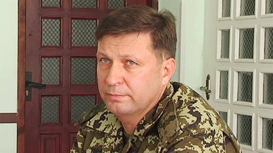 Владимир Зеленский - Петр Порошенко - Зеленский уволил Короля Артура из Луганской области - iz.ru - Украина - Луганская обл. - Днепропетровская обл.