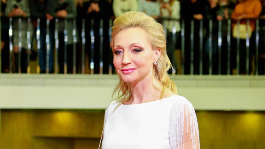 Кристина Орбакайте - Орбакайте показала старый клип и довела поклонников до слез - mir24.tv - Россия - Прага