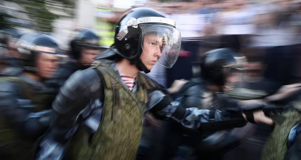 Олег Матвейчев - Политолог назвал легитимными действия полиции на несанкционированной акции - m24.ru - Москва - Россия - Франция