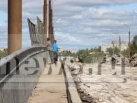 Жители Южного добираются в центр города на электросамокатах и пешком через железную дорогу - ТИА - tvernews.ru - Тверь