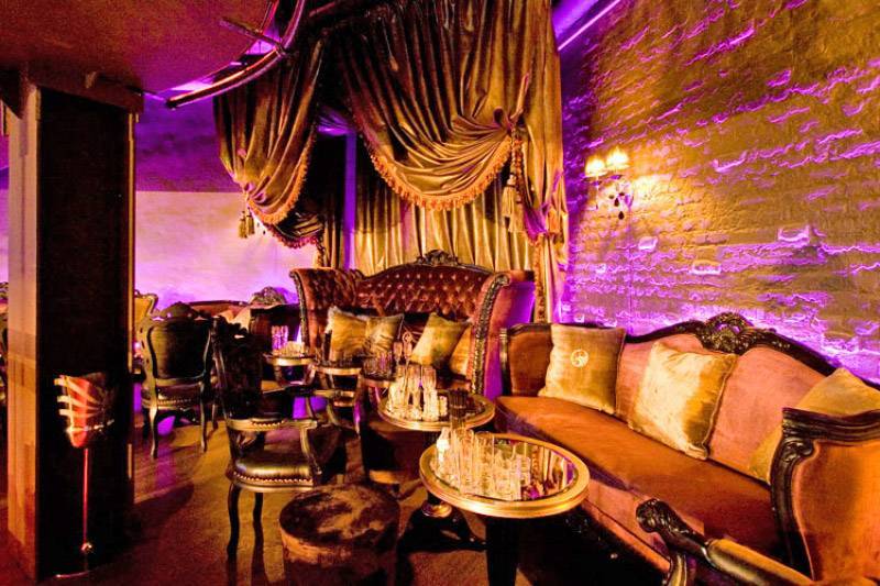 Иван Голунов - Инспекция признала незаконной веранду клуба Soho Rooms, который фигурирует в расследовании Голунова - theins.ru - Москва - Россия