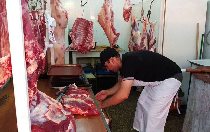 В Армении запретят продажу мяса животных, "забитых невесть где" — Георгий Аветисян - ru.armeniasputnik.am - Армения - Ереван