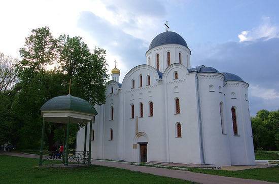 Ярослав Мудрый - княгиня Ольга - В Киеве освятили храм в честь князей Бориса и Глеба - pnp.ru - Киев - Русь - Византия
