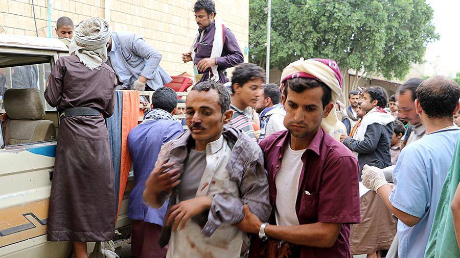 Мансур Хади - Не менее 10 мирных жителей погибли при ударе саудовских ВВС по Йемену - iz.ru - Саудовская Аравия - Йемен