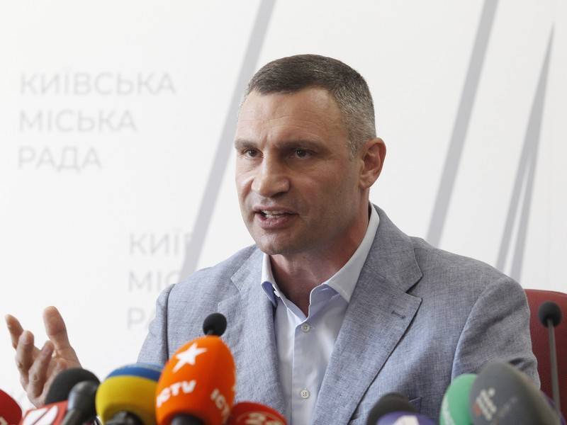 Петр Порошенко - Виталий Кличко - Андрей Богдан - Кличко назвал главу офиса Зеленского лгуном - news.ru - Украина - Киев - Киев