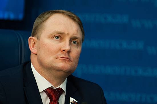 Александр Шерин - В Госдуме осудили заявление украинского генерала о создании способных «достать Москву» ракет - pnp.ru - Москва - Россия - Украина - Киев - Санкт-Петербург