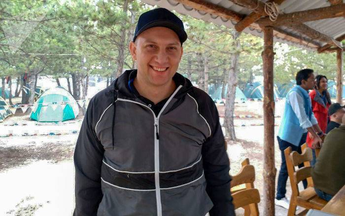 Aram Nersesyan - Бизнес из палатки: армянский стартап в Силиконовой долине ставит грузовики на автопилот - ru.armeniasputnik.am - США - Швейцария - Армения - Ереван - шт. Калифорния
