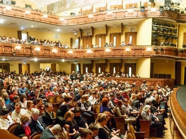Владимир Мединский - Евгений Марчелли - Минкульт РФ отказался от слияния Александринского и Волковского театров - polit.ru - Москва - Россия - Ярославль