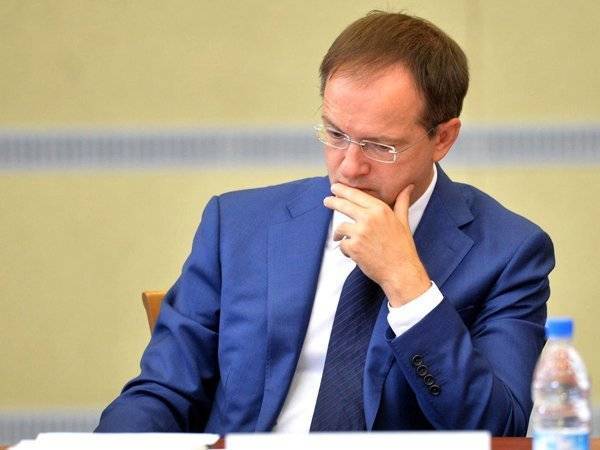 Владимир Мединский - Мединский посетовал на нерасторопность «Пионера» в споре о «Смерти Сталина» - polit.ru