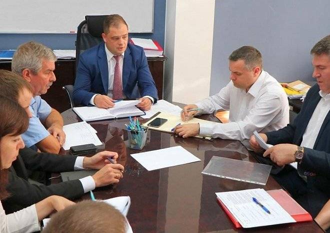 Владимир Бурмистров - В рязанской мэрии обсудили меры борьбы с незаконной торговлей - ya62.ru - Рязань