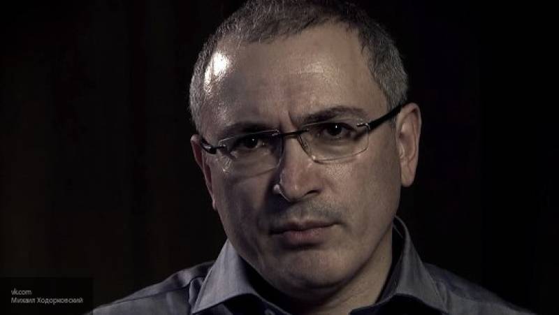 Александр Перенджиев - Михаил Ходорковский - Орхан Джемаль - Кирилл Радченко - Александр Расторгуев - Ходорковский отправил на гибель журналистов из-за денег, считает Перенджиев - nation-news.ru - Россия