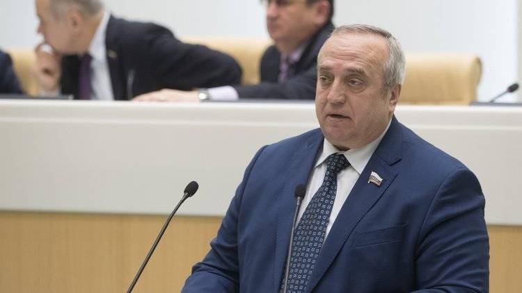 Франц Клинцевич - Михаил Ходорковский - Орхан Джемаль - Кирилл Радченко - Александр Расторгуев - Ходорковский - Клинцевич считает, что в гибели журналистов в ЦАР виноват Ходорковский - polit.info - Россия
