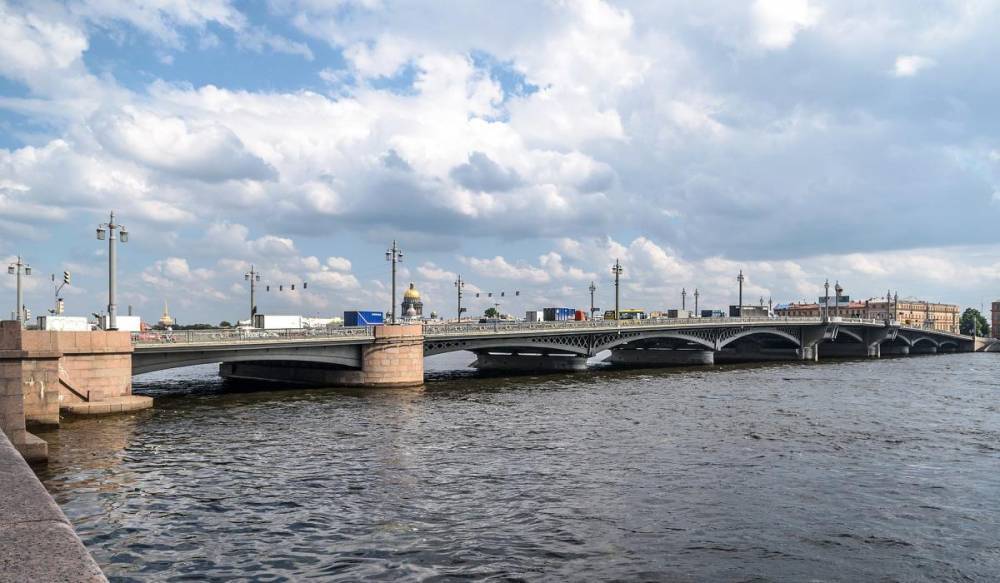 На Благовещенском мосту ограничат движение до 20 августа - gorod-plus.tv - Благовещенск