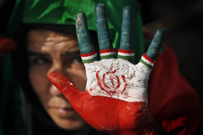 Иран столкнулся с обвальным падением экспортных доходов - ghall.com.ua - Китай - США - Санкт-Петербург - Иран - Тегеран - Конго - Габон