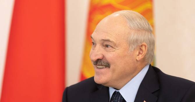 Владимир Зеленский - Лукашенко пригласил Зеленского в Беларусь. Тот приглашение "с удовольствием принял" - udf.by - Украина - Белоруссия - Минск - Житомир