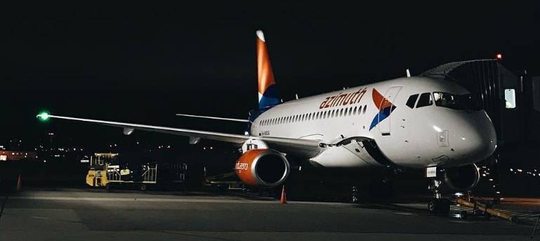 Самолет Superjet экстренно сел в Самаре из-за проблем с двигателем - nur.kz - Россия - Краснодар - Тюмень - Самара