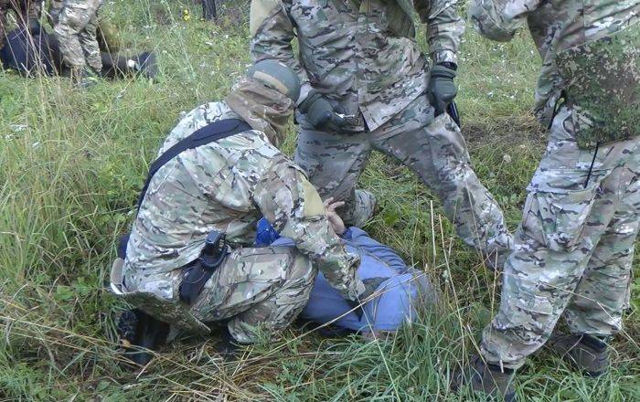 ФСБ РФ показала видео силового задержания лиц, готовящих теракт в Татарстане - ru.armeniasputnik.am - Россия - Татарстан