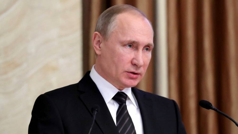Владимир Путин - Путин поручил Минобороны подключиться к тушению пожаров в Сибири - riafan.ru - Москва - Россия - Красноярский край - Иркутская обл. - Кемеровская обл. - Алтайский край - респ.Бурятия - Новосибирская обл. - Омская обл. - респ. Хакасия - Томская обл.