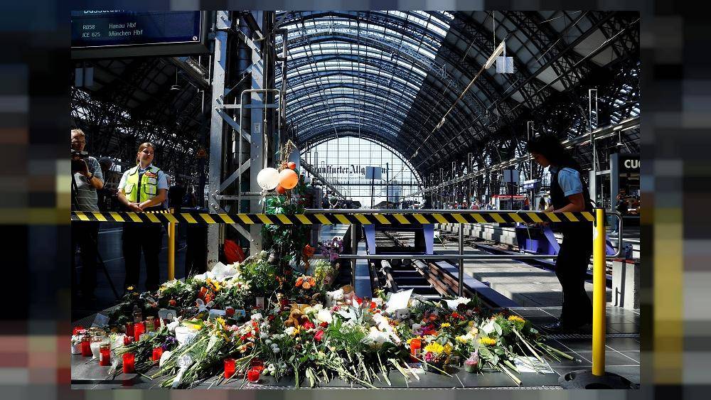 Германия: женщину с ребёнком толкнули под поезд - ru.euronews.com - Швейцария - Германия - Эритрея - Новости