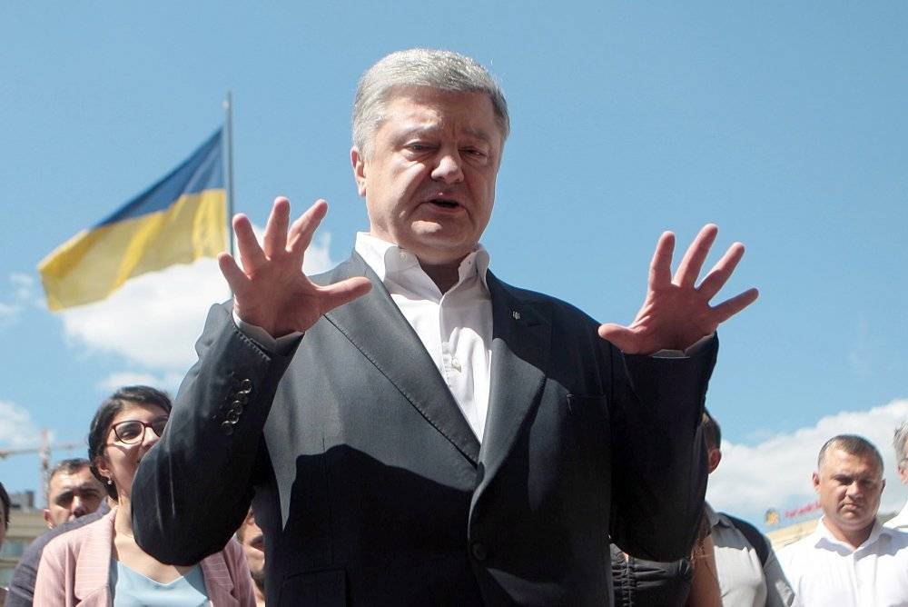 Владимир Зеленский - Петр Порошенко - Олег Морозов - В Совфеде объяснили Порошенко, почему его партия провалилась на выборах в Раду - riafan.ru - Украина