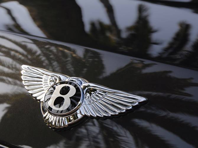 Bentley Bentayga - Bentley отказалась от разработки нового компактного кроссовера - autostat.ru - Россия - Австралия
