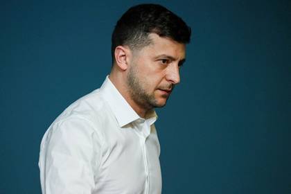 Владимир Зеленский - Зеленский раскритиковал не пускавшего к нему людей прокурора - lenta.ru - Украина - Черкассы