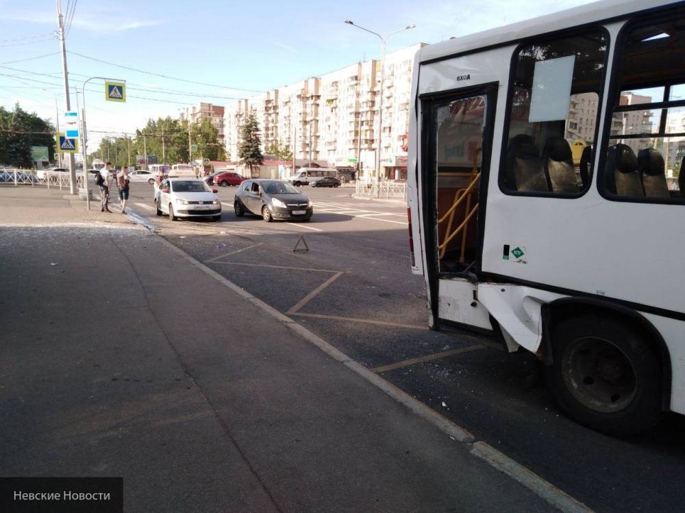Четыре человека пострадали в результате аварии в Нижнем Новгороде - politexpert.net - Россия - Нижегородская обл. - Нижний Новгород - Амурская обл.
